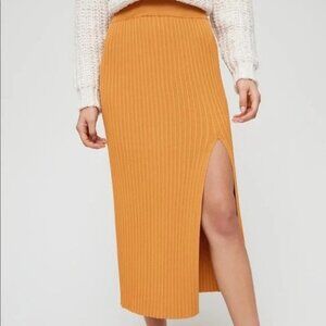 Aritzia Wilfred Zeta Midi Skirt Pleated High rise Ribbed Knit Side Slit Golden
